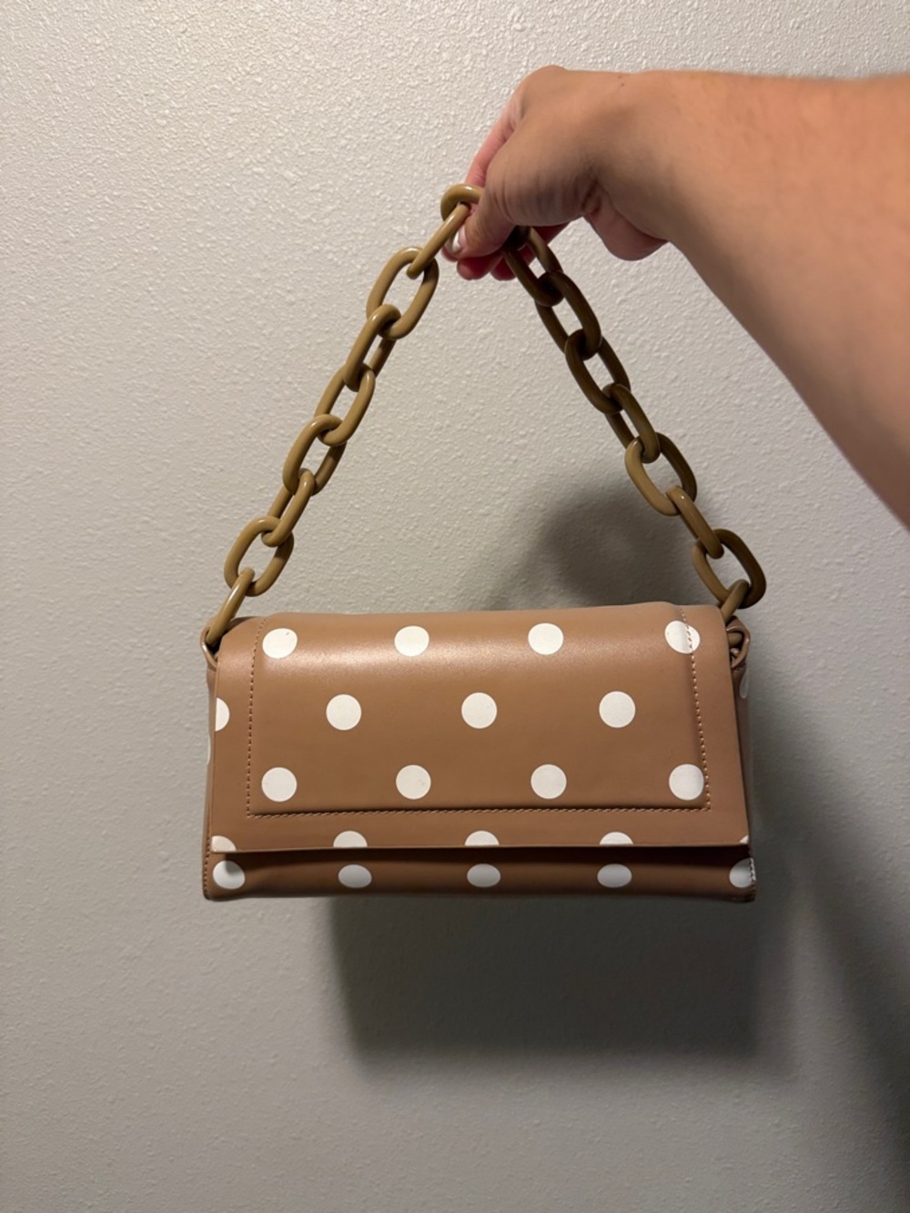 Polka Dot Tan Shoulder Bag with Chunky Chain Handle